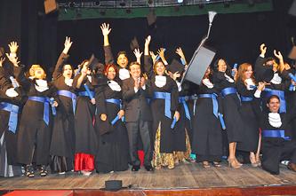 Ao todo, 92 alunos receberam diploma de bacharel